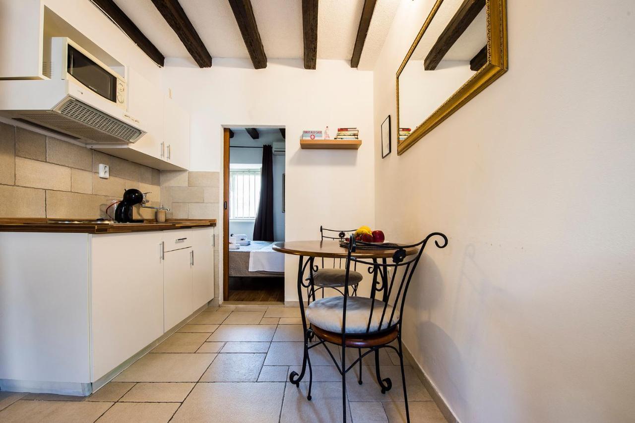 Leticia Apartman *